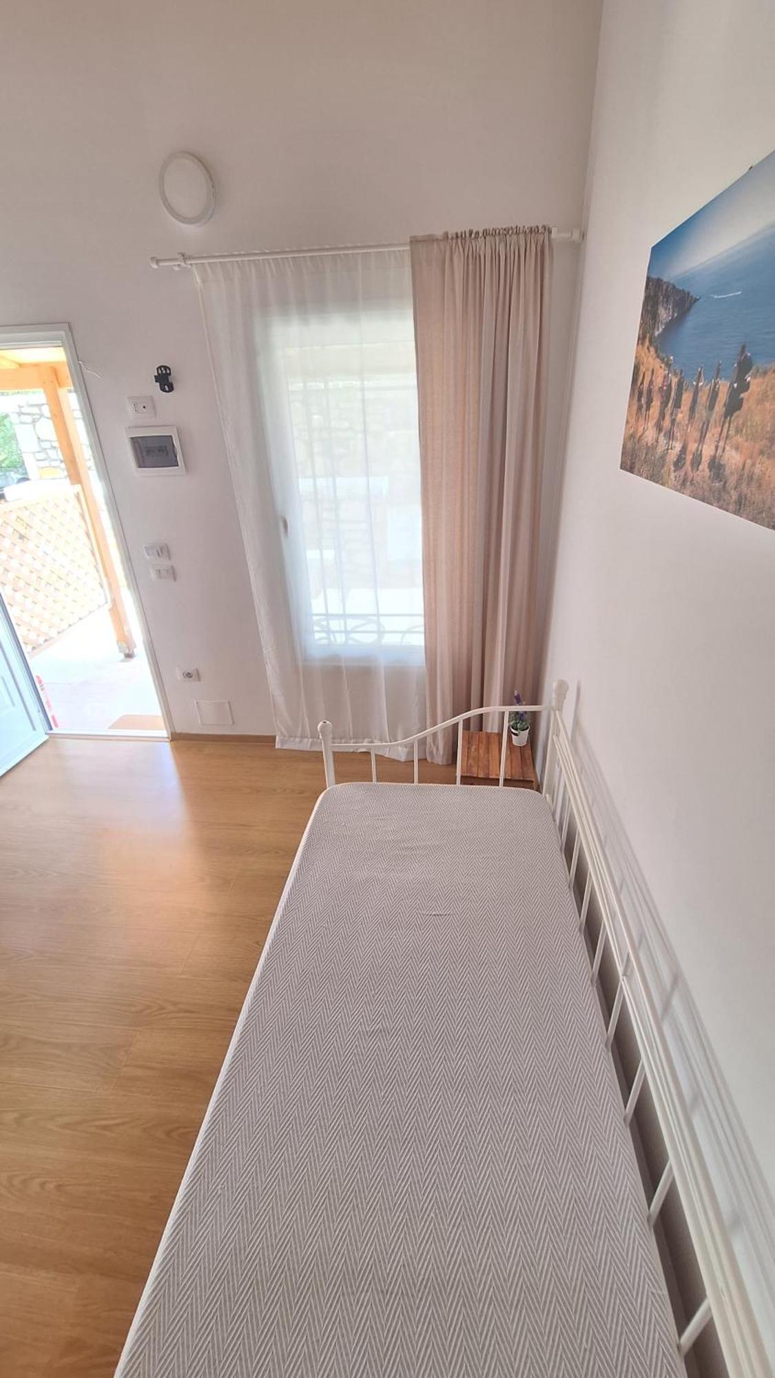 Tonea'S Houses Himare Rum bild