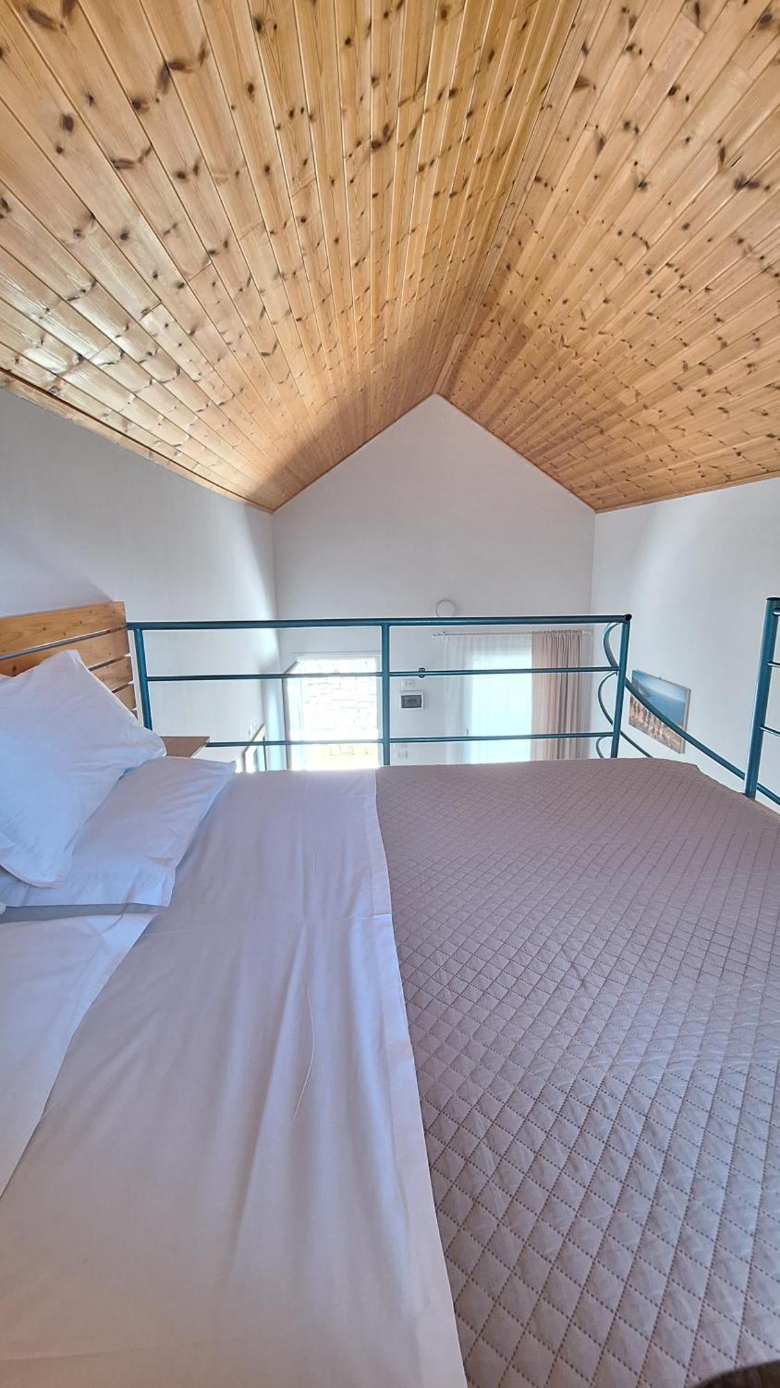 Tonea'S Houses Himare Rum bild