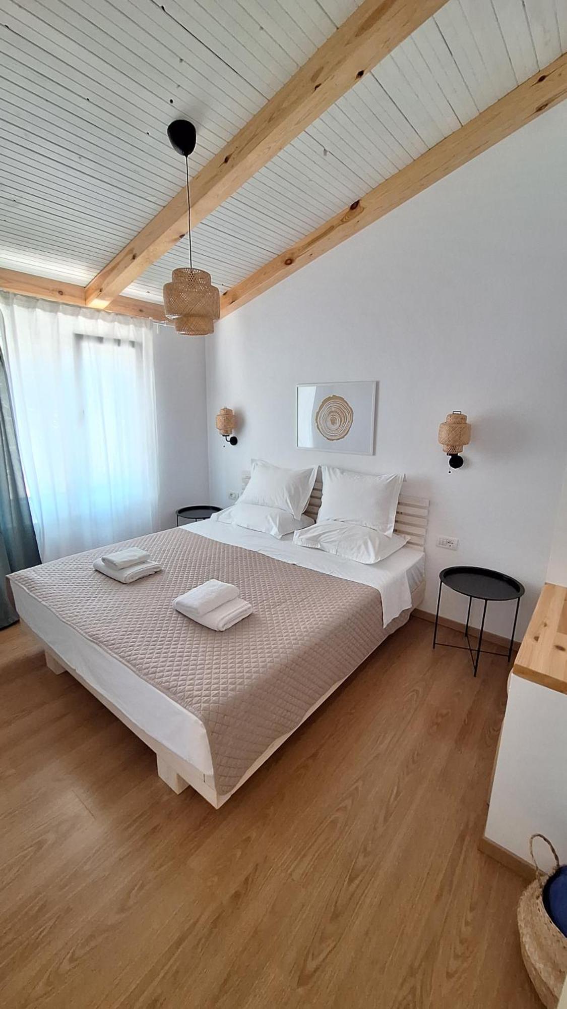 Tonea'S Houses Himare Rum bild