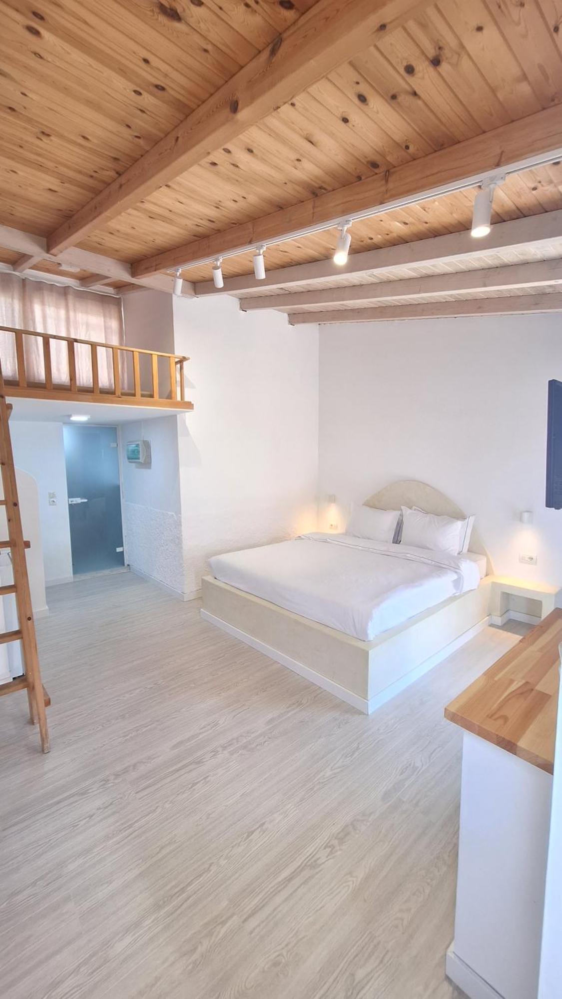 Tonea'S Houses Himare Rum bild